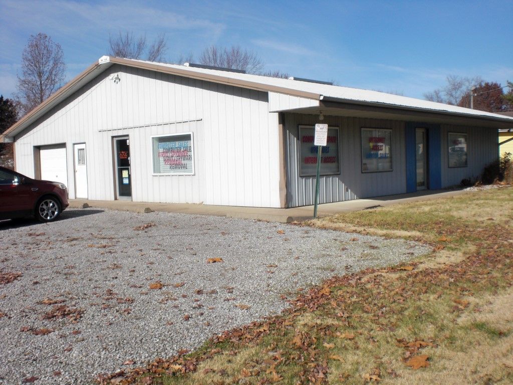 207 S Pershing St, Energy, IL 62933